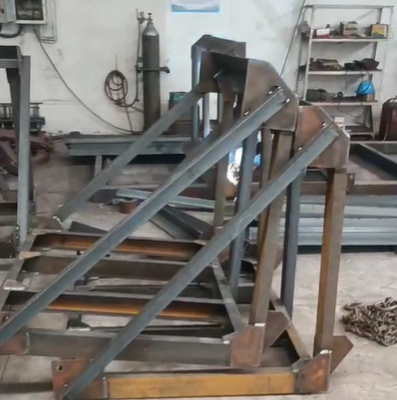 K3往復(fù)式給煤機(jī)加工中 K3往復(fù)式給煤機(jī)加工中